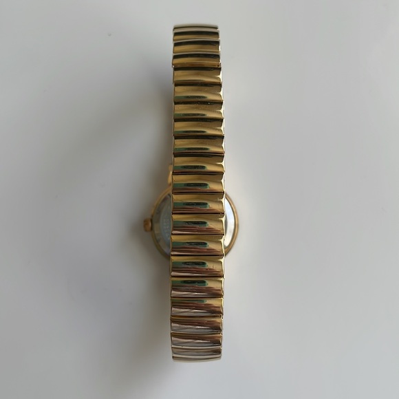 Vintage CM brand quartz elastic stretch band watch in gold tone metal and steel - Picture 5 of 5